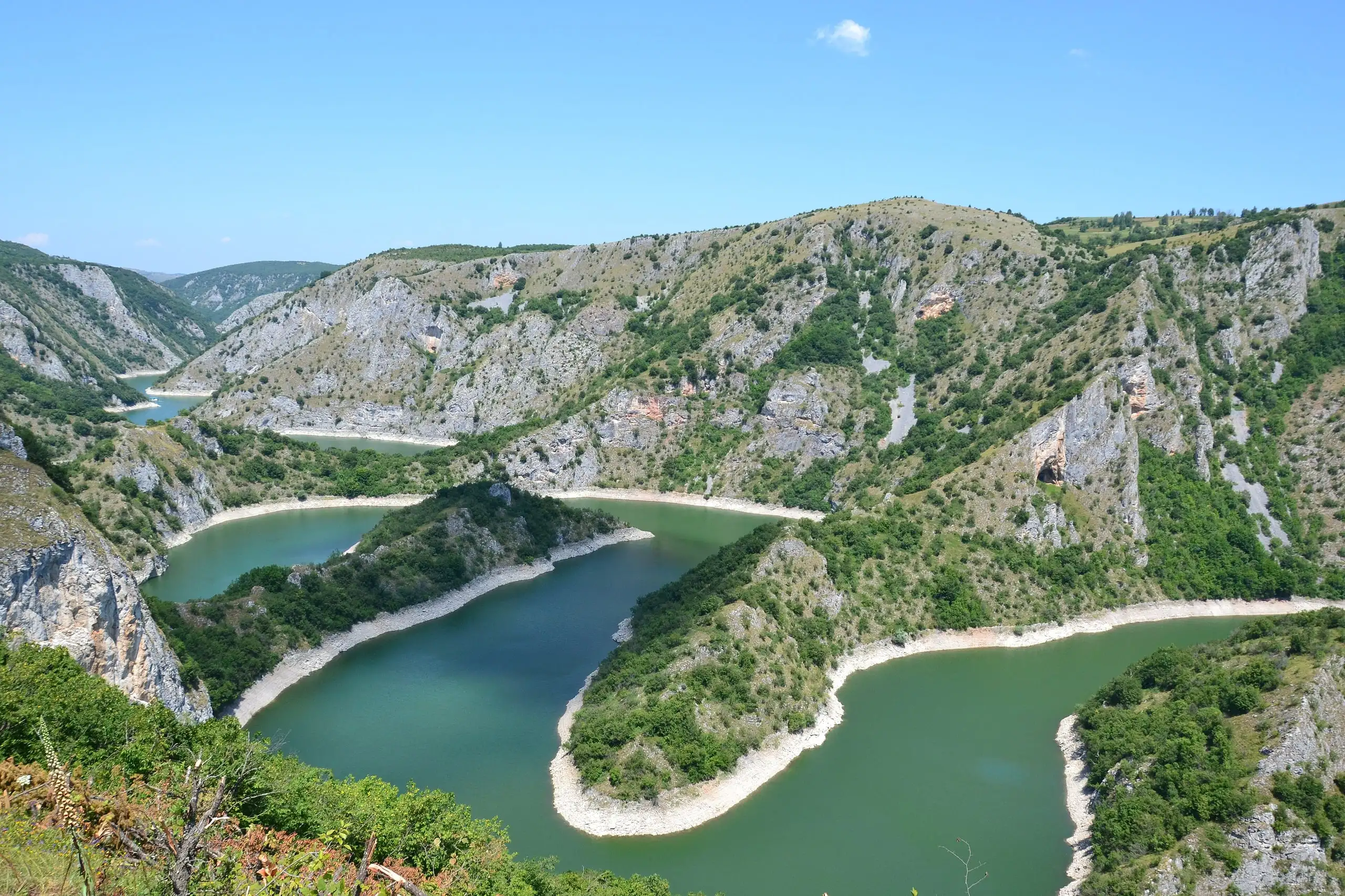 Меандри реке Увац у југозападној Србији